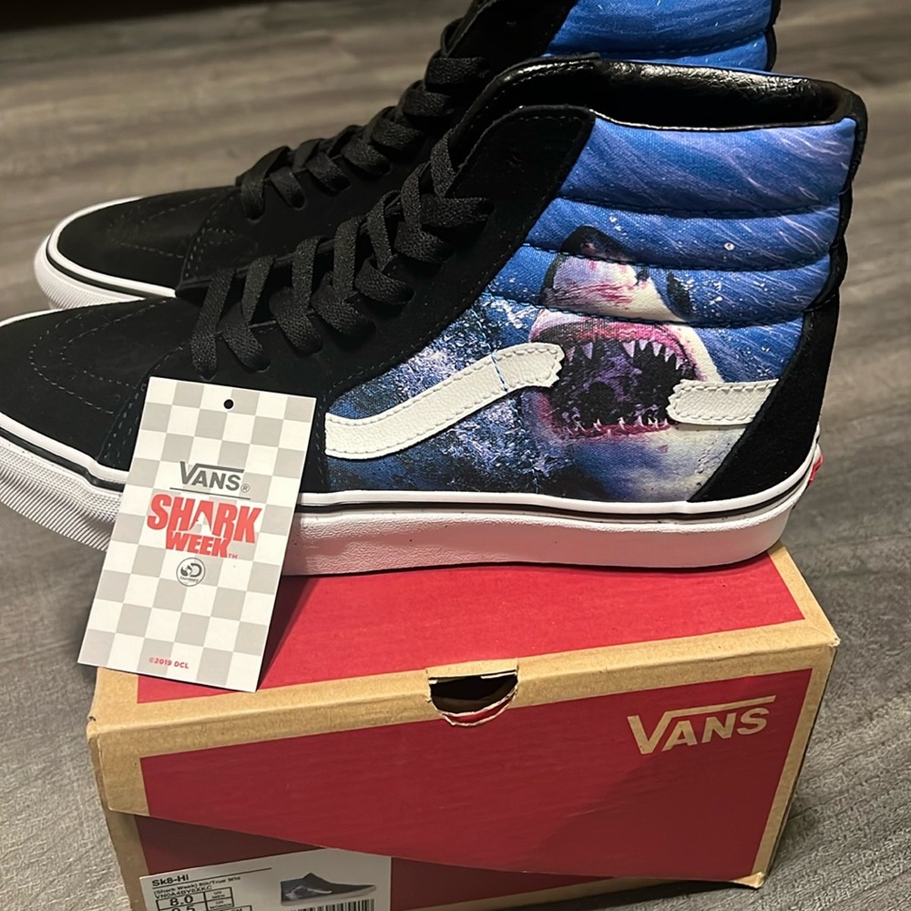 RARE VANS SHARK WEEK COLLECTION